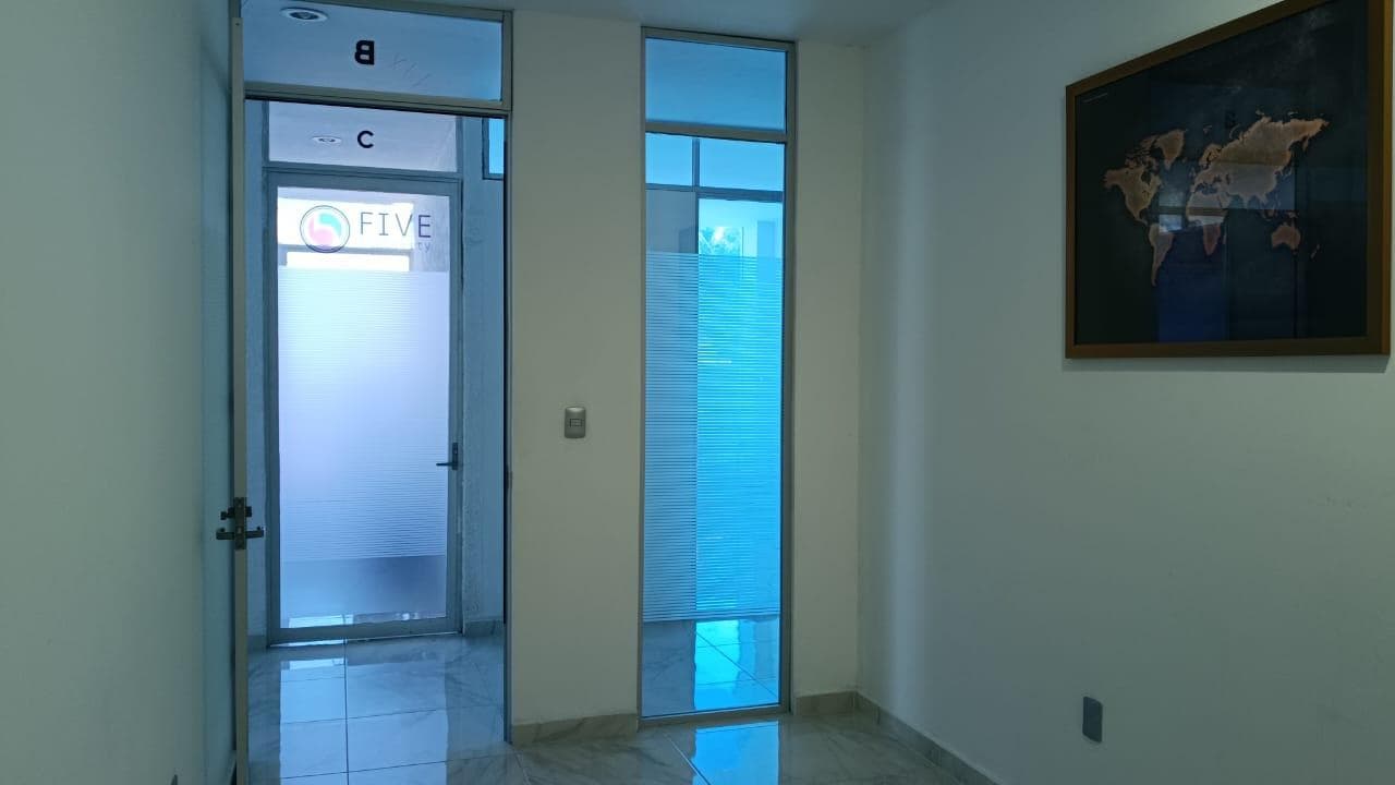 OFFICE FOR RENT: $5,500, 14 m². DOWNTOWN. CUAUTITLÁN IZCALLI.