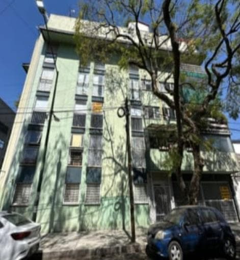 APARTMENT $3,898,000, PORTALES NEIGHBORHOOD. NEAR THE ERMITA METRO STATION. AV. DE LOS MONTES.