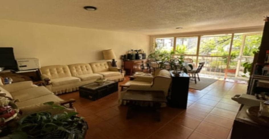 APARTMENT $3,898,000, PORTALES NEIGHBORHOOD. NEAR THE ERMITA METRO STATION. AV. DE LOS MONTES.
