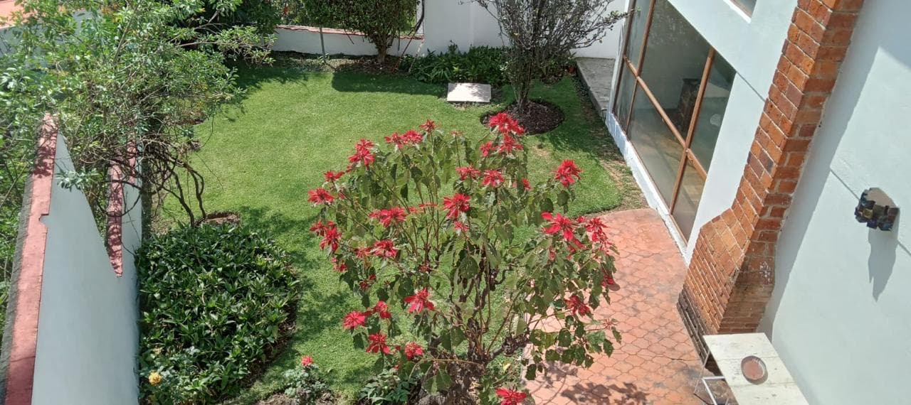 CASA $7,850,000 VISTA DEL VALLE. NAUCALPAN. DE 4 RECÁMARAS.