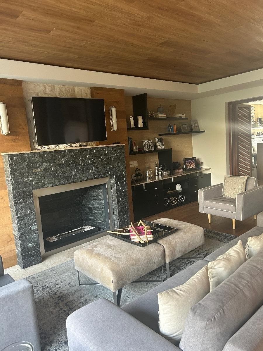 HOUSE $36,000,000 IN BOSQUES DE LAS LOMAS. IN A CONDOMINIUM. CUAJIMALPA, MORELOS.