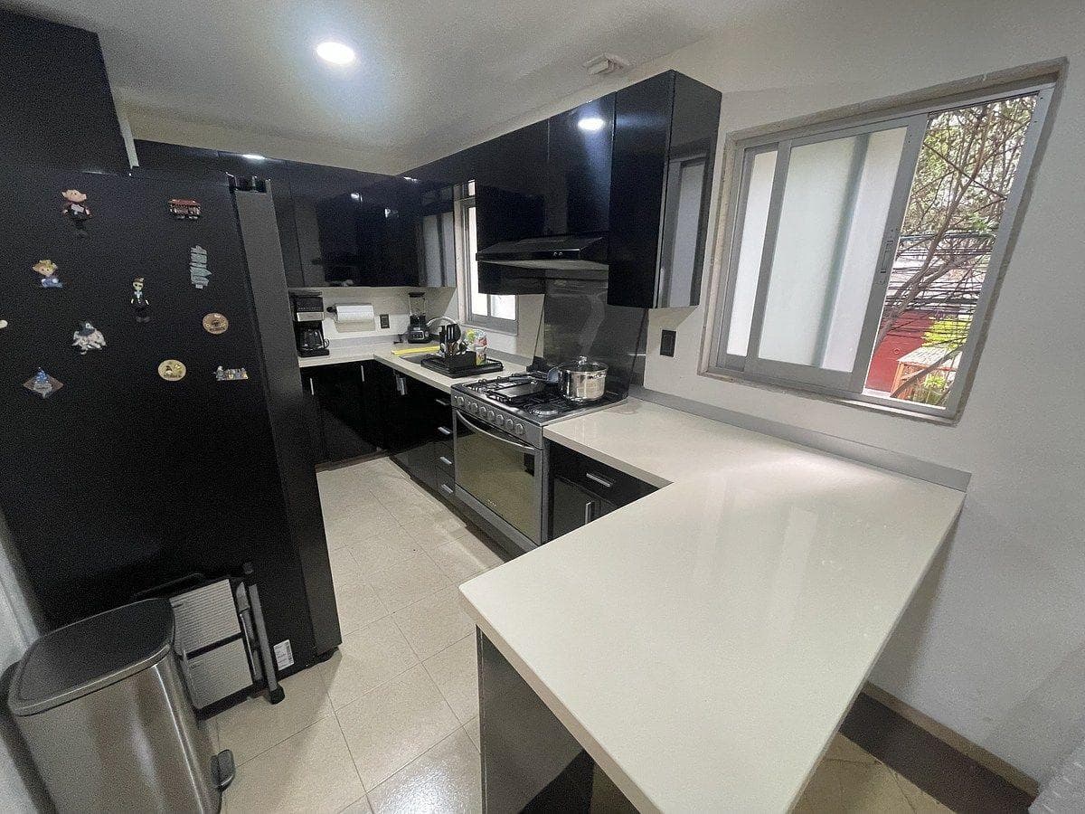 $12,000,000 TOWNHOUSE IN DEL VALLE NORTE. ALC B. JUÁREZ. CALLE SN. FRANCISCO.