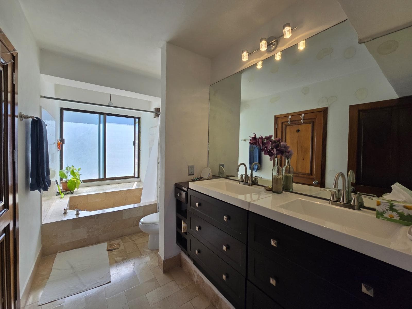 APARTMENT $16,500,000 PUERTO VALLARTA. 168 M2. CONCHAS CHINAS.