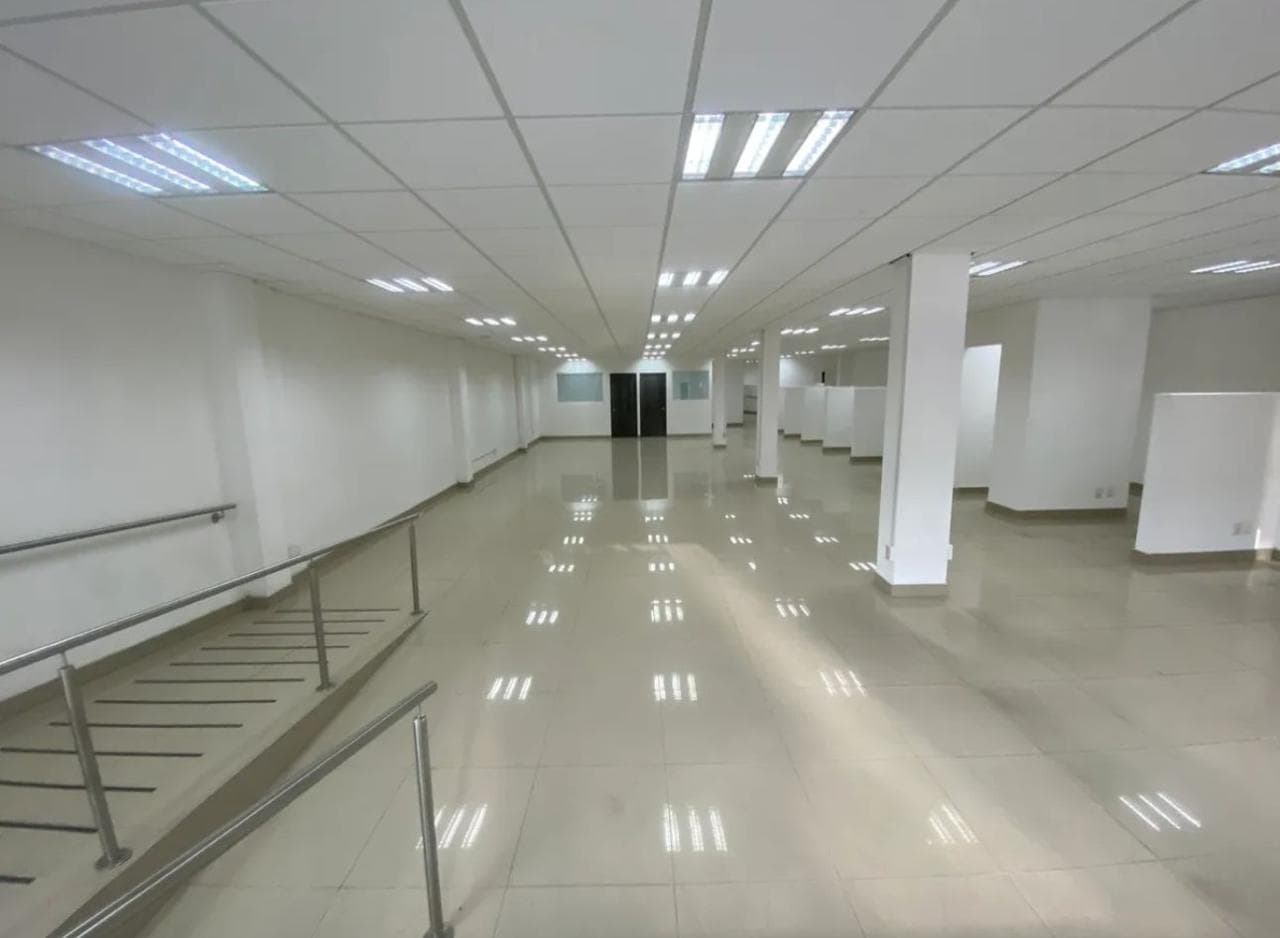 COMMERCIAL SPACE FOR RENT: $370,000 — CORPORATIVO PALMAS 500, LOMAS DE CHAPULTEPEC.
