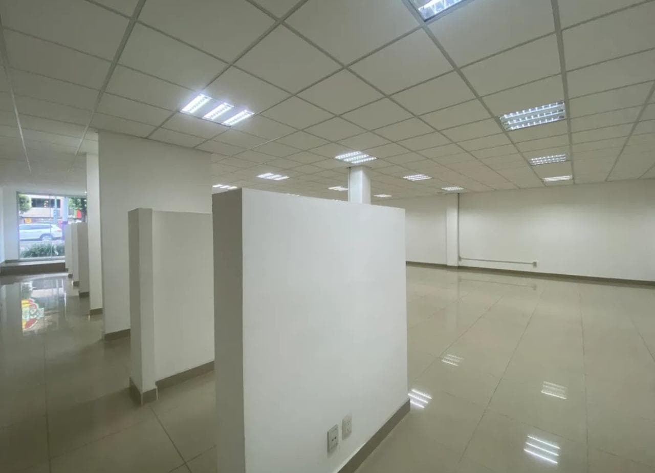 COMMERCIAL SPACE FOR RENT: $370,000 — CORPORATIVO PALMAS 500, LOMAS DE CHAPULTEPEC.