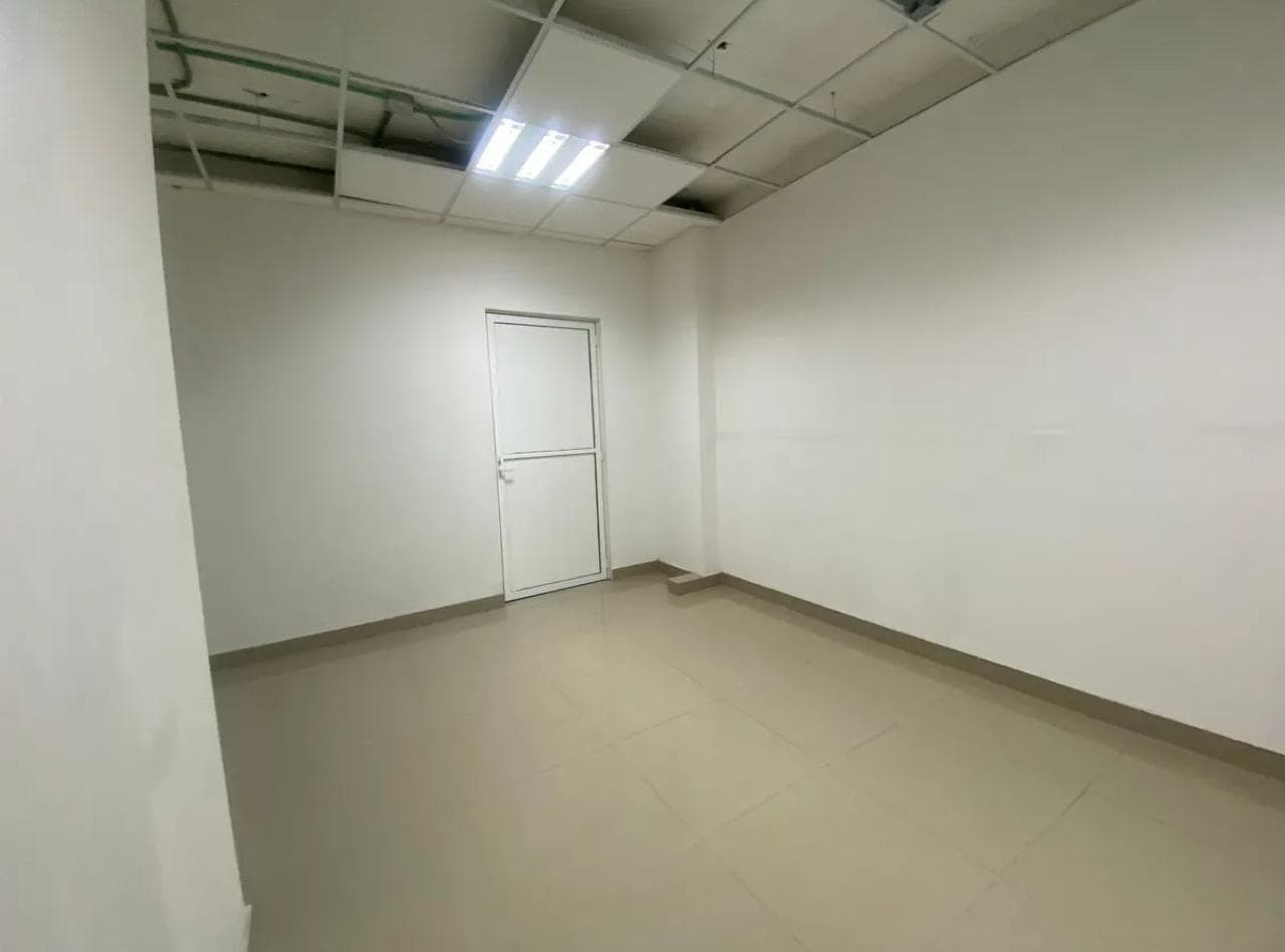 COMMERCIAL SPACE FOR RENT: $370,000 — CORPORATIVO PALMAS 500, LOMAS DE CHAPULTEPEC.