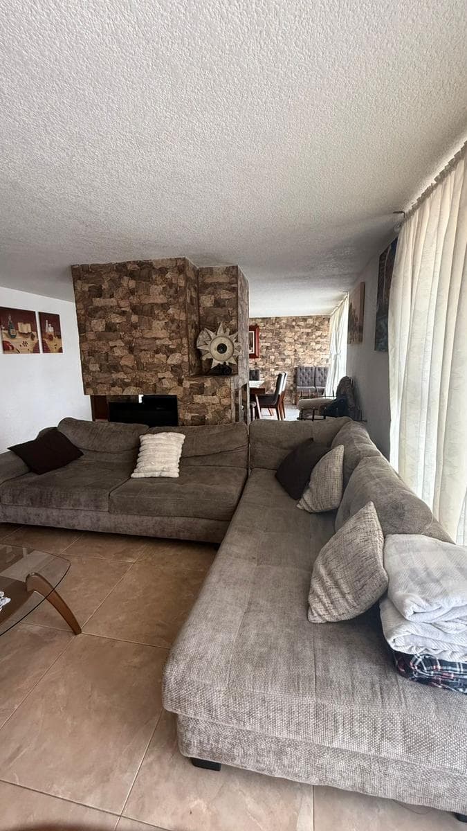 CASA $9,000,000 EN VISTA DEL VALLE. NAUCALPAN. DE 3 NIVELES. CRÉDITOS.