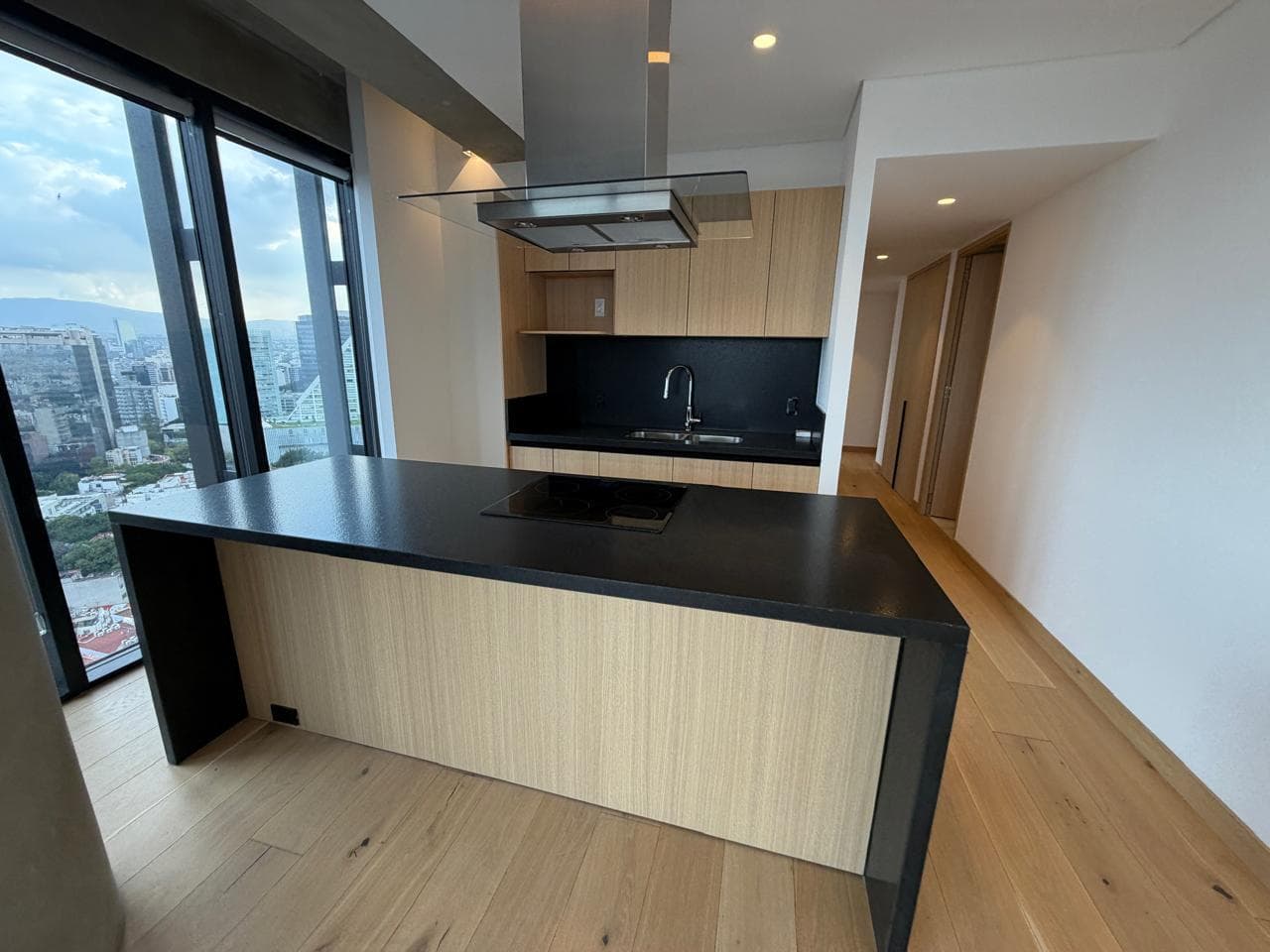 APARTMENT FOR RENT: $40,000, UNIVERSITY TOWER, REFORMA, COL. JUÁREZ.