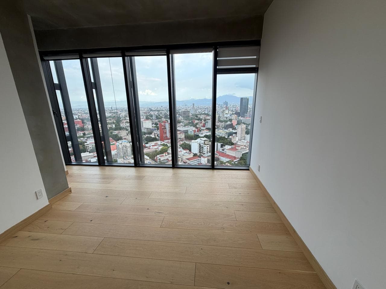 APARTMENT FOR RENT: $40,000, UNIVERSITY TOWER, REFORMA, COL. JUÁREZ.
