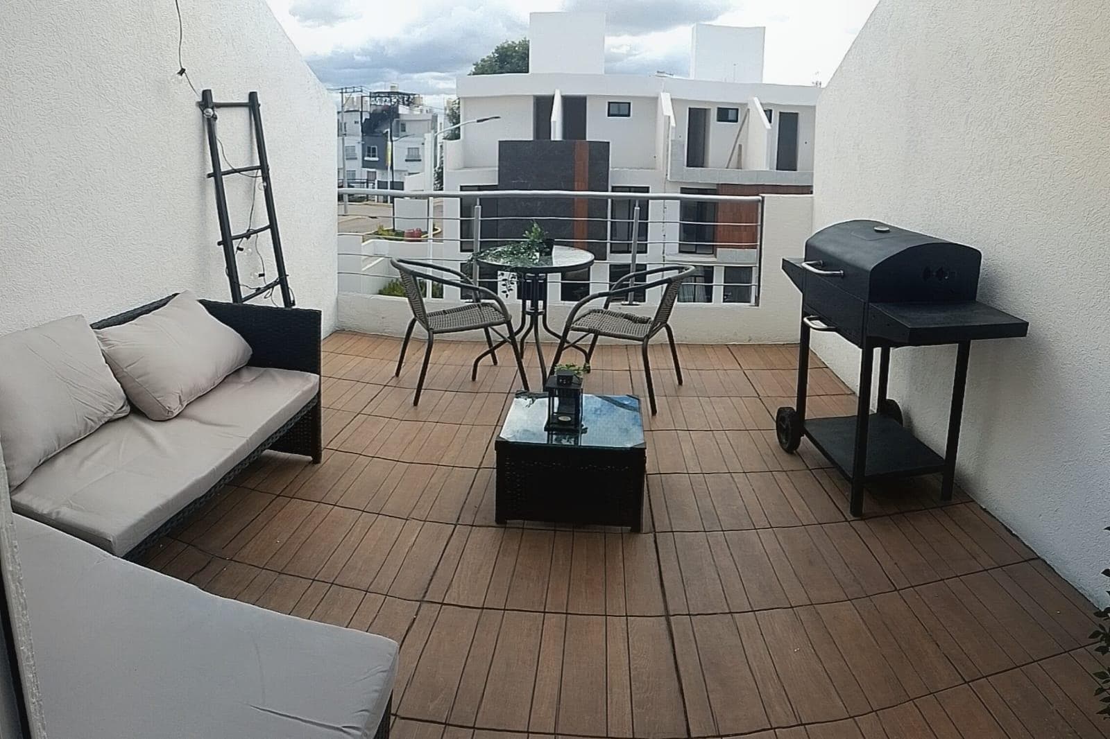 3-STORY HOMES FOR $1,900,000 IN OJO DE AGUA TECÁMAC.