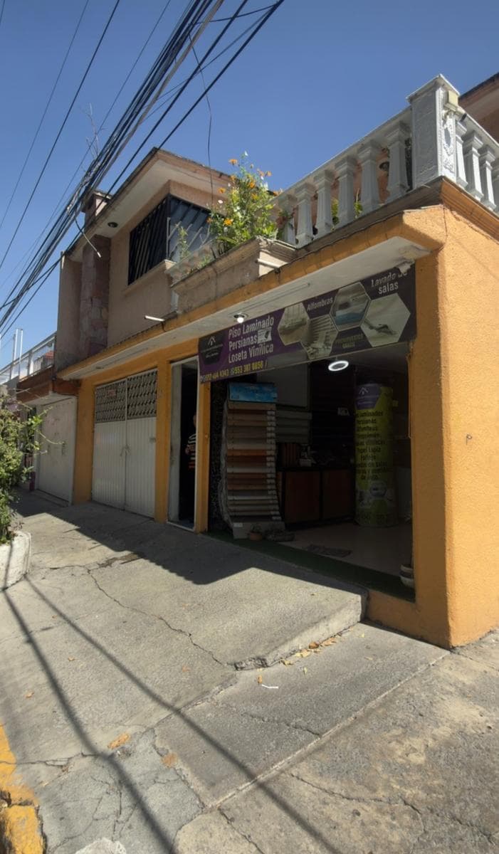 HOUSE $3,400,000 BOSQUES DEL VALLE. COACALCO. MAIN AVENUE. FINANCING AVAILABLE.