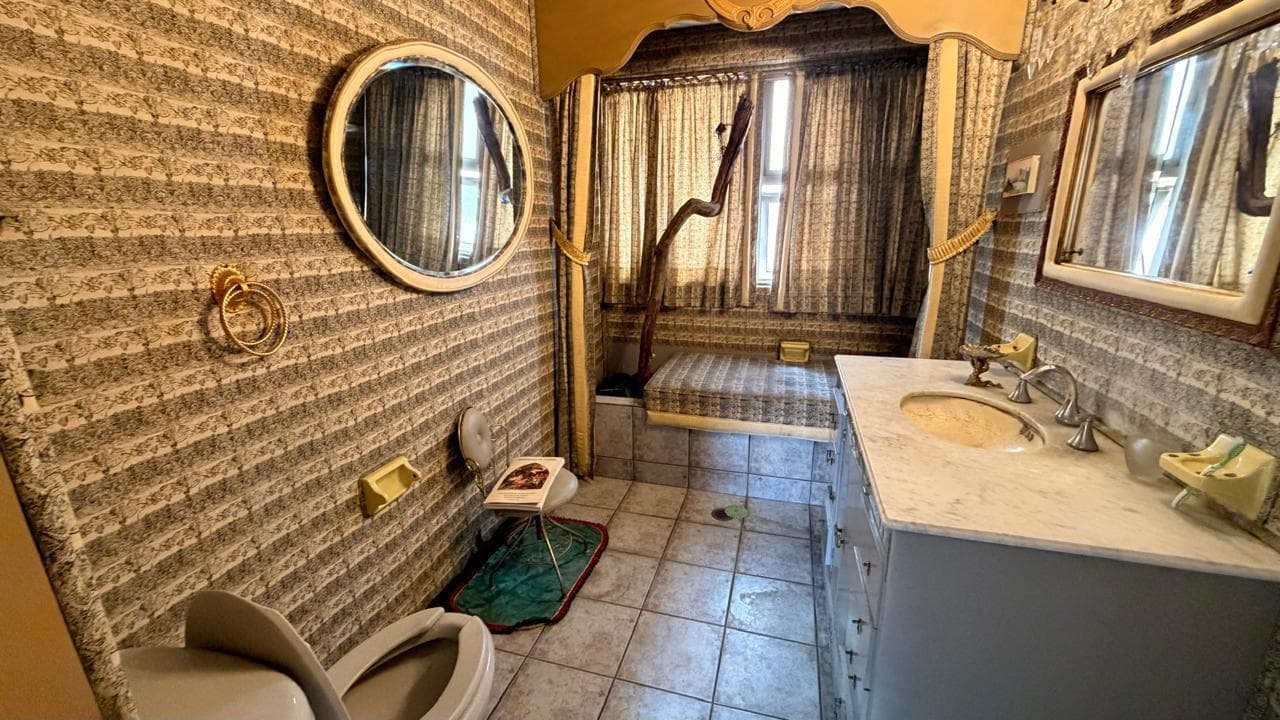 HOUSE FOR RENT $55,000 CIUDAD SATÉLITE. CIRCUITO DRAMATURGOS. FOR SALE $17,000,000