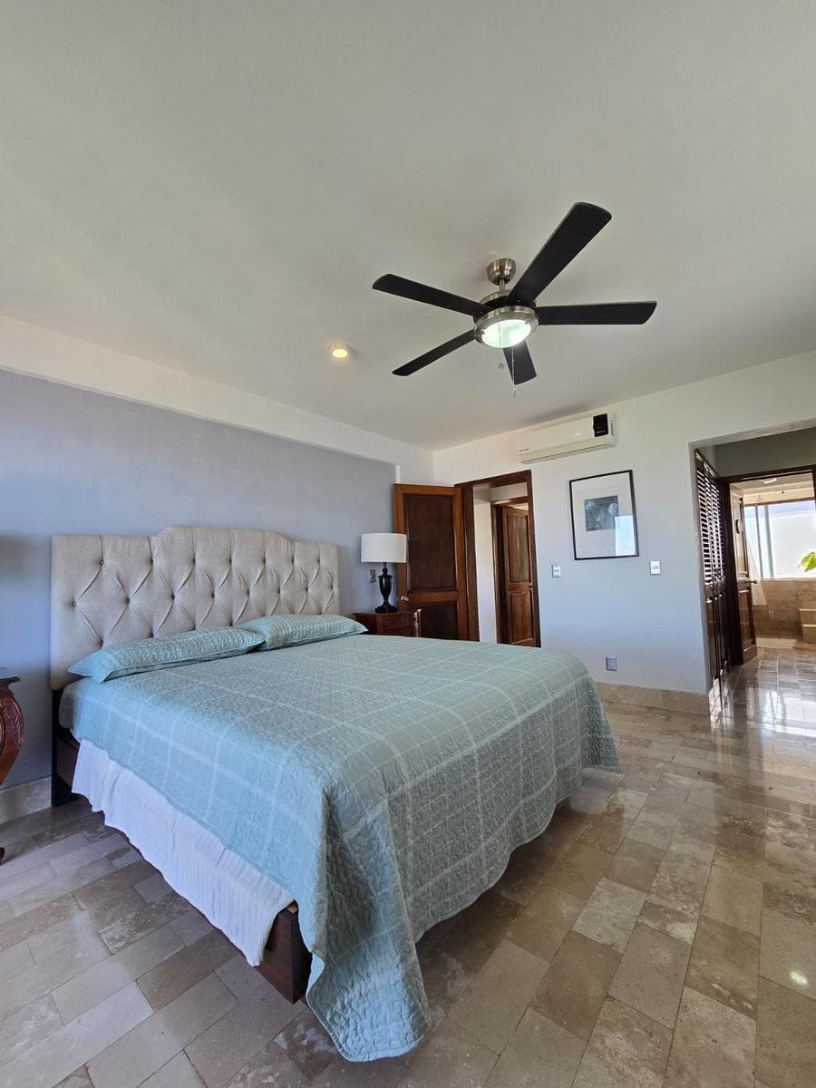 APARTMENT $15,500,000 PUERTO VALLARTA. 168 M2. CONCHAS CHINAS. GREAT OPPORTUNITY!!!