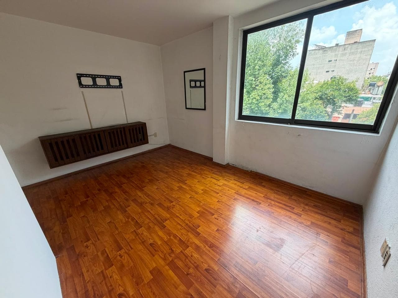 APARTMENT FOR RENT: $35,500, ROMA NORTE NEIGHBORHOOD. 110 M2, 3 ROOMS.