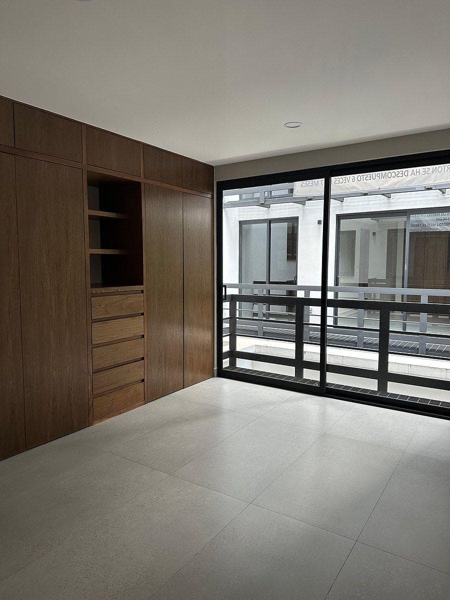 APARTMENT IN THE NORTHERN VALLEY FOR $9,769,468. 138 M² WITH A BALCONY