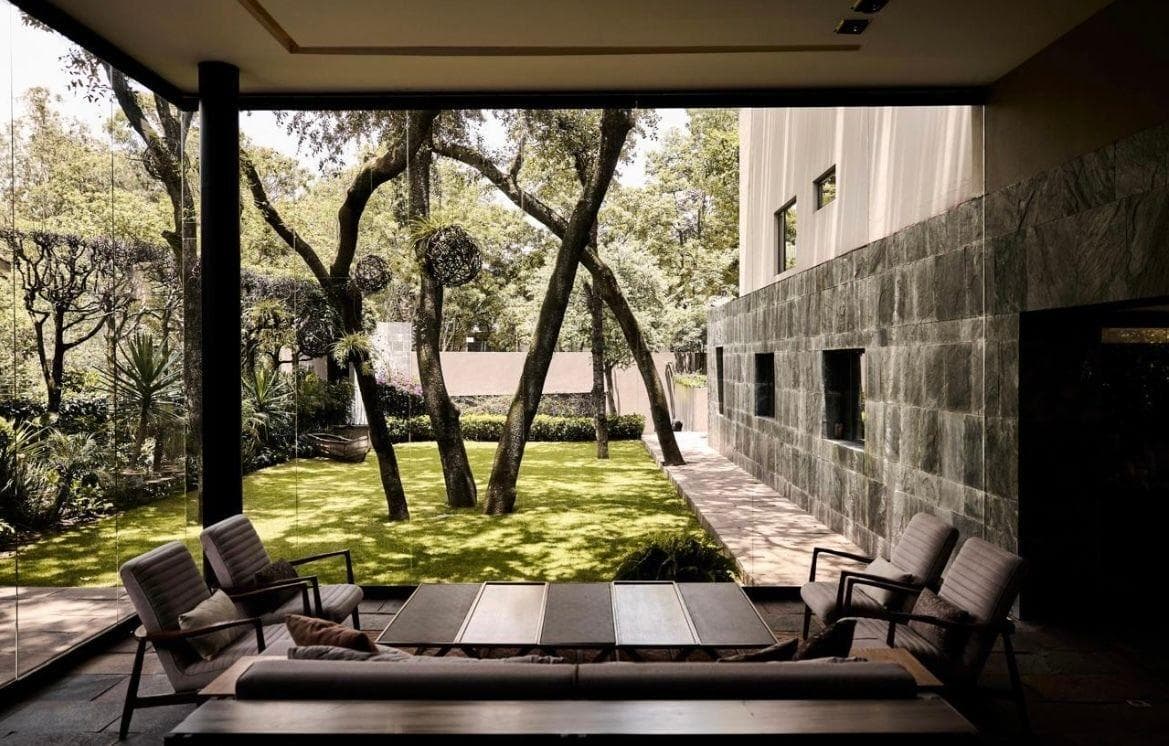 HOUSE $46,400,000 BOSQUES DE LAS LOMAS. CUAJIMALPA, MORELOS. 1,200 M2.