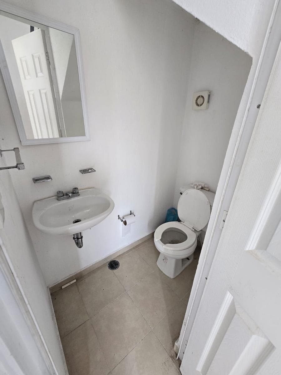 HOUSE IN CITARÁ, HUEHUETOCA, $1,150,000, WITH KITCHENETTE.