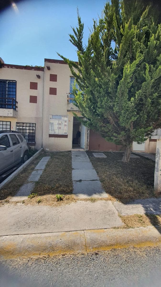 FOR SALE: 1,150,000, 2-STORY HOUSE. HUEHUETOCA.