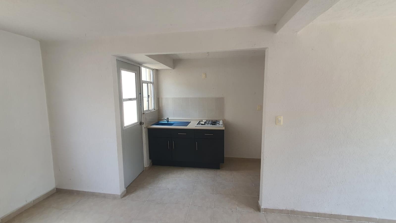 FOR SALE: 1,150,000, 2-STORY HOUSE. HUEHUETOCA.