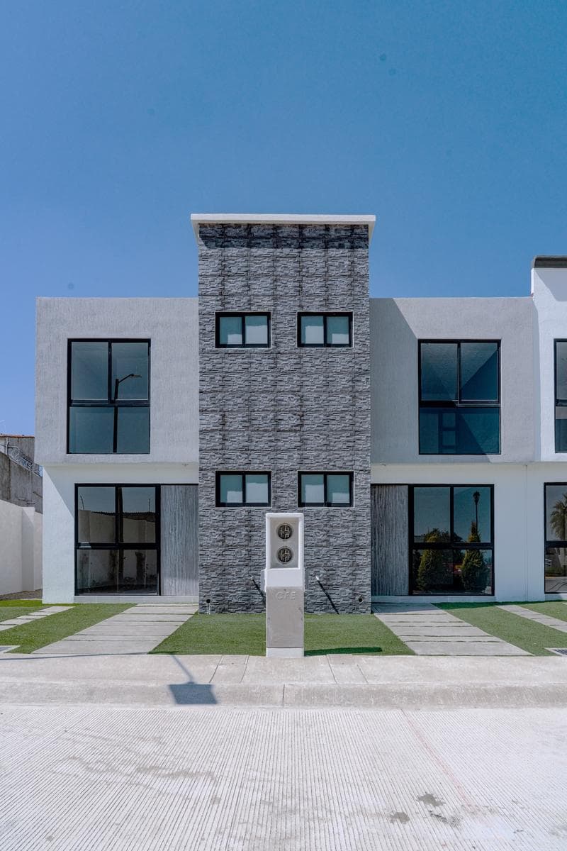 2-STORY HOMES $966,800 TIZAYUCA, HIDALGO. FOR YOUR MORTGAGE.