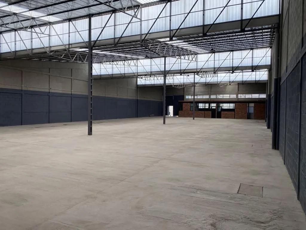 WAREHOUSE FOR RENT $132,000 SAN ANDRÉS ATOTO, NAUCALPÁN. NEAR PERIFÉRICO AND 1RO DE MAYO.
