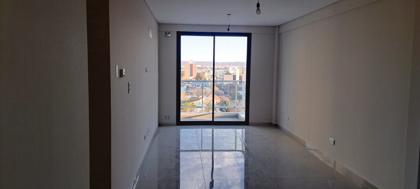 1-BEDROOM APARTMENT FOR RENT