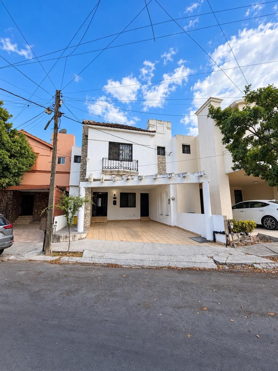 HOUSE FOR SALE IN MISIÓN CUMBRES