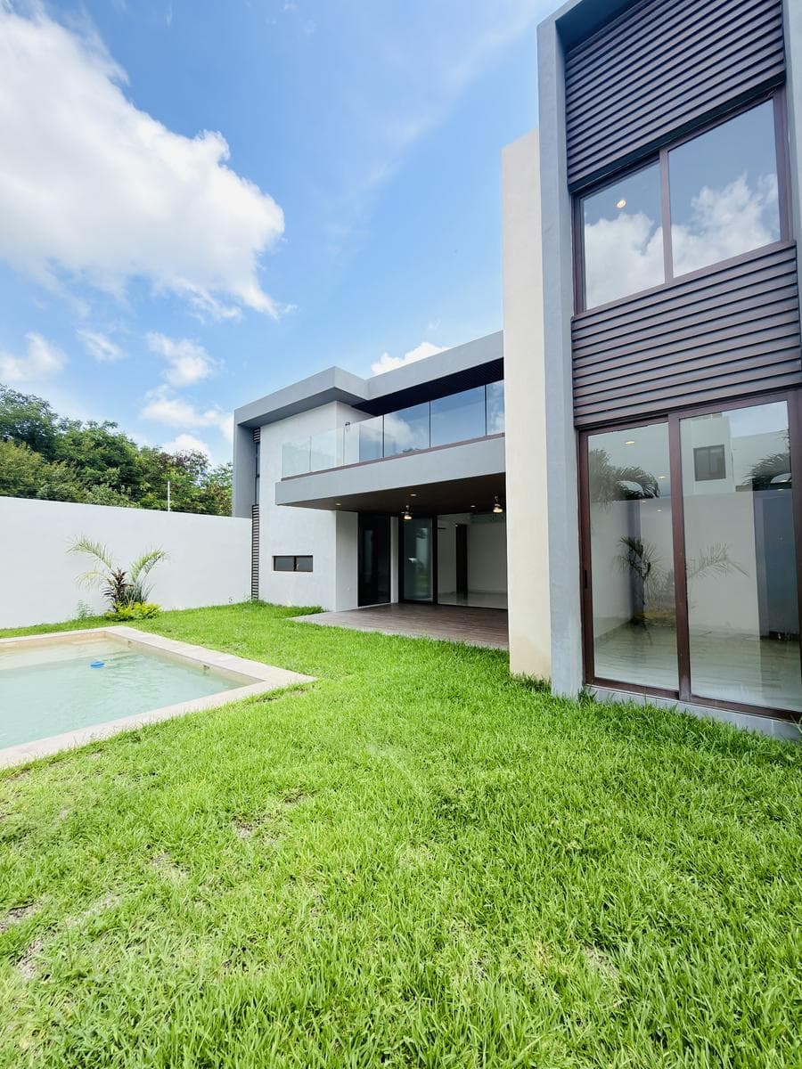 5-Bedroom House for Sale on Privada Parque Natura in Cholul, Mérida, Yucatán