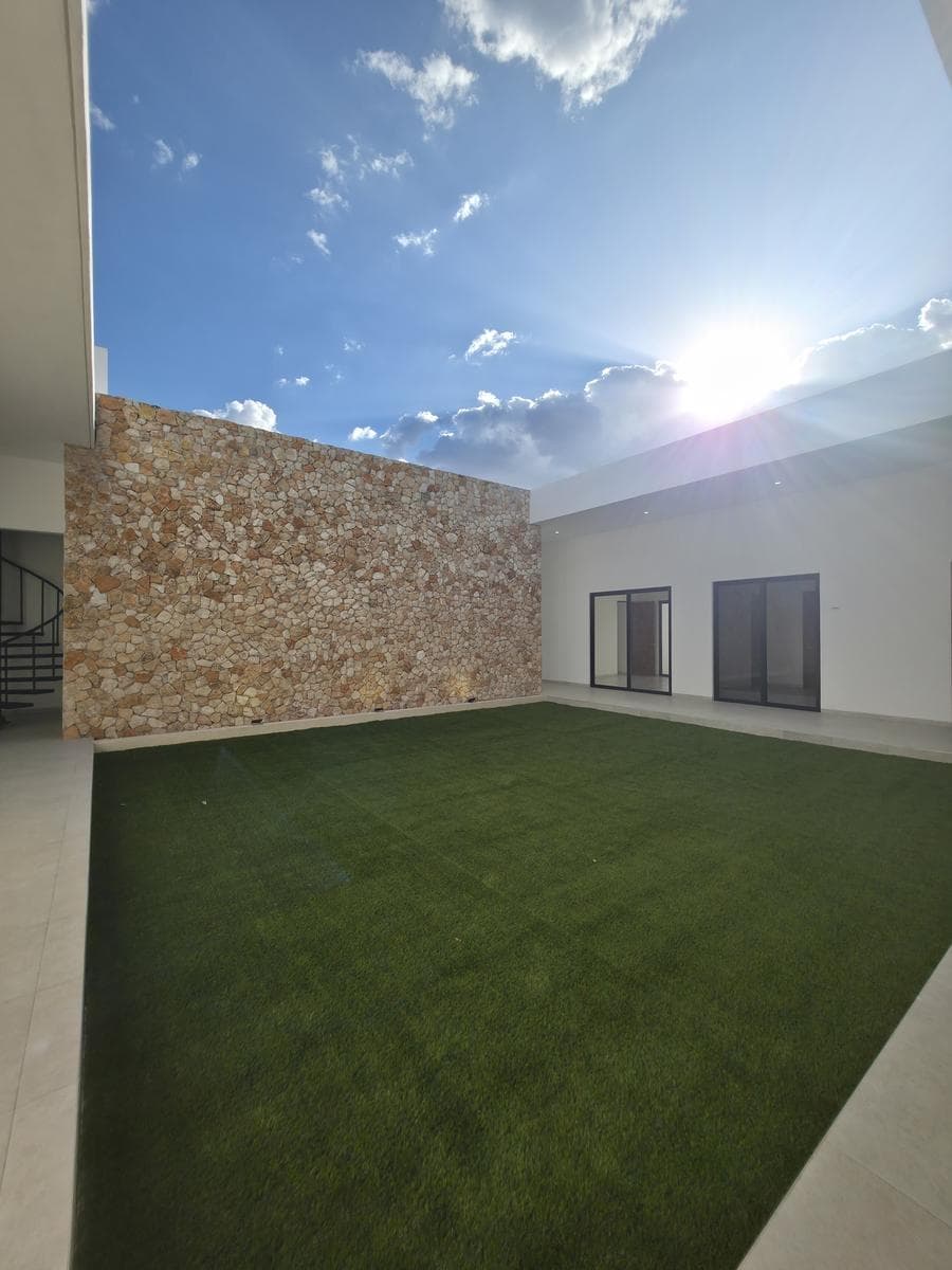 House in the Town of Chicxulub