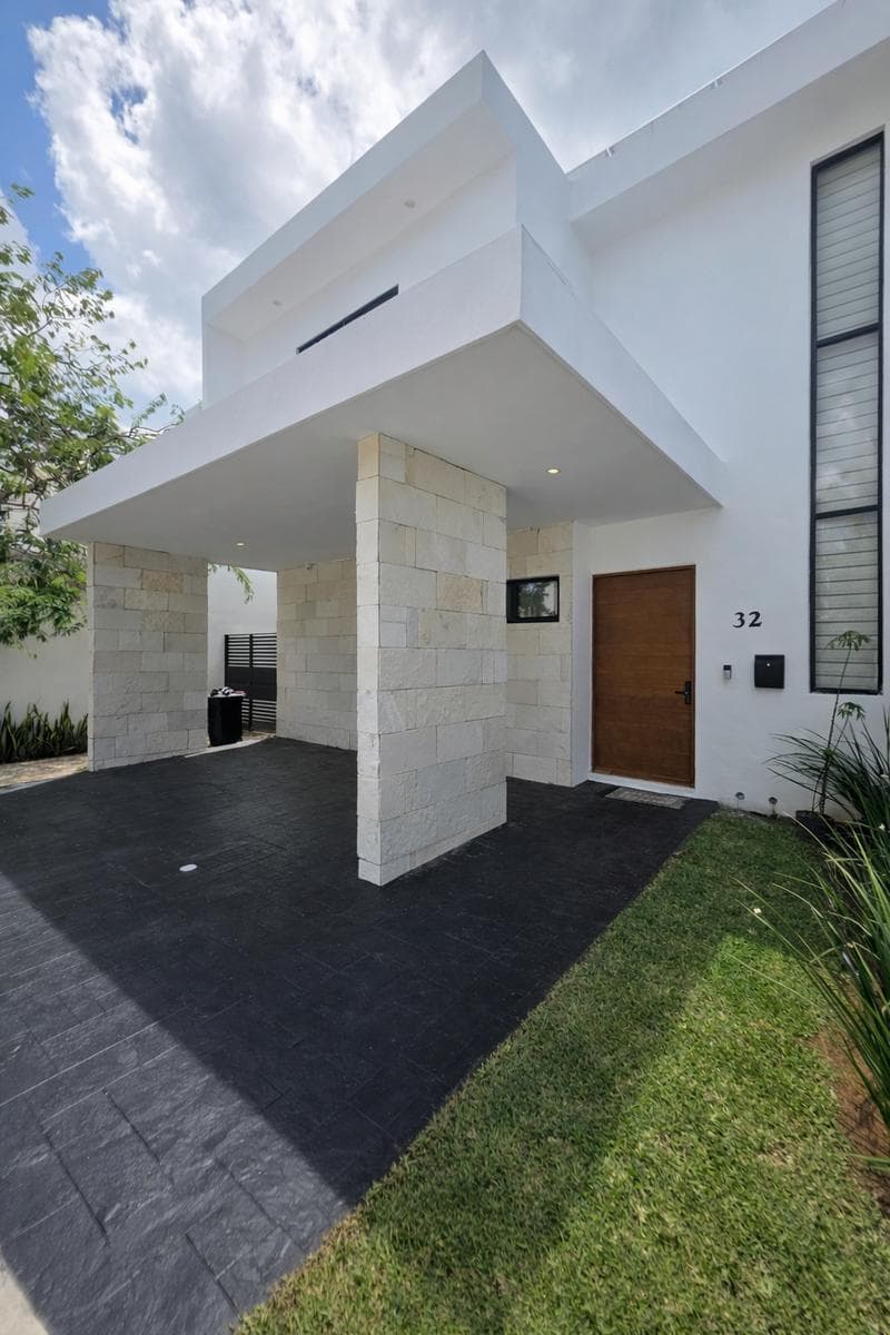 HOUSE FOR SALE | ZENDERA RESIDENTIAL | 3 BEDROOMS | SOLAR PANELS AND POOL