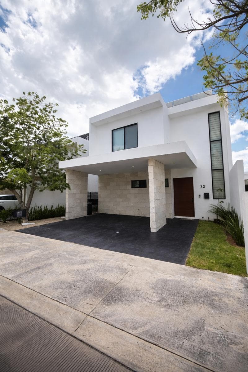 HOUSE FOR SALE | ZENDERA RESIDENTIAL | 3 BEDROOMS | SOLAR PANELS AND POOL