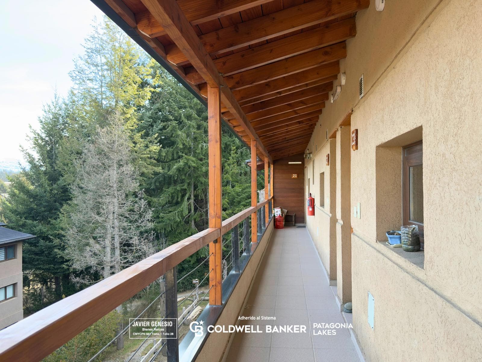 FOR SALE: Furnished 2-bedroom apartment with balcony, garage, and storage room | Villa La Angostura