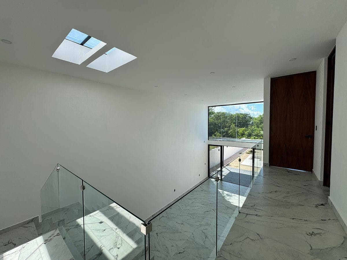 HOUSE FOR SALE IN MÉRIDA, RESIDENTIAL NEIGHBORHOOD, KOMCHEN, AVAILABLE IMMEDIATELY