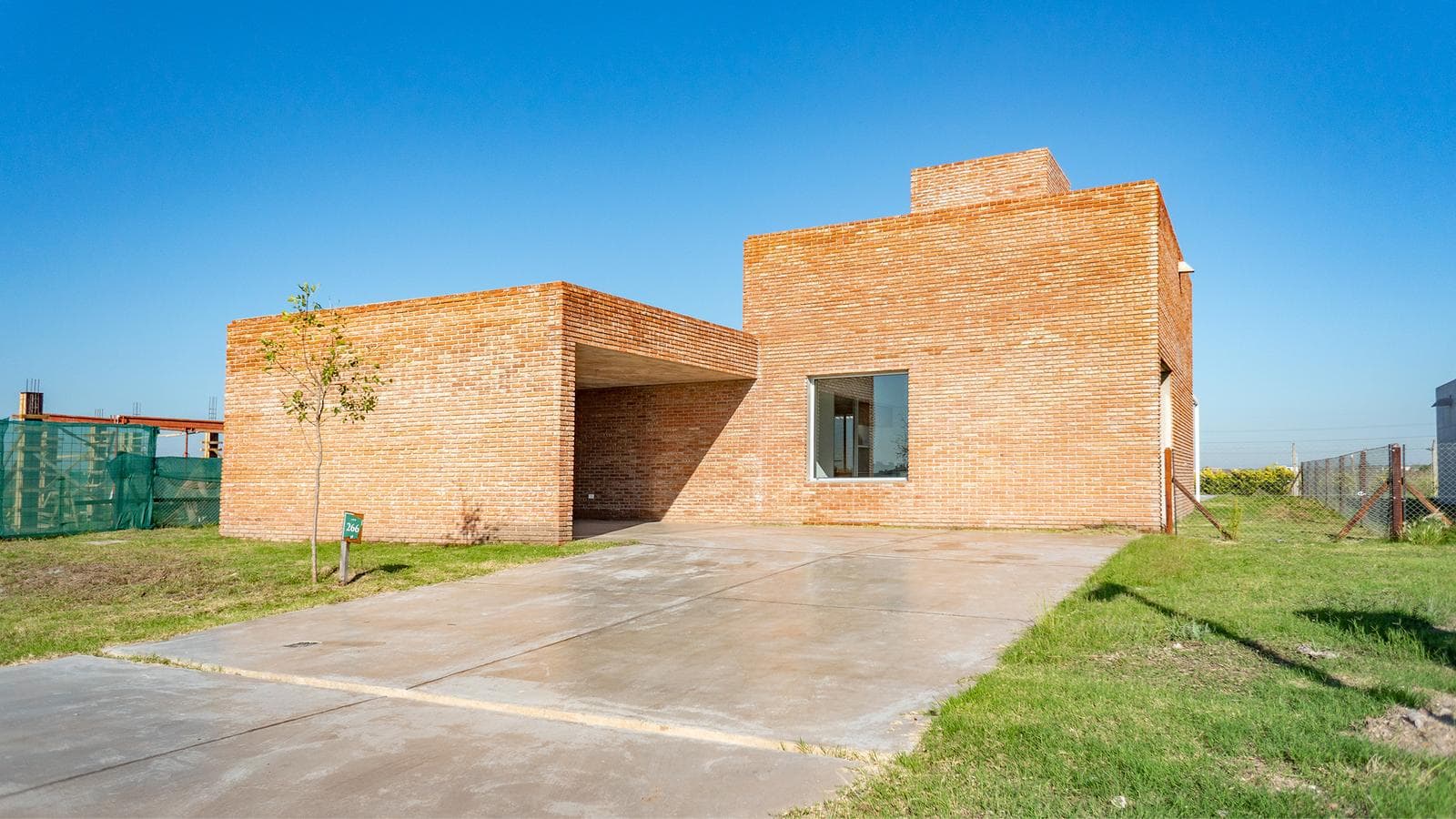 3-Bedroom House for Rent with Pool in La Finca, Funes