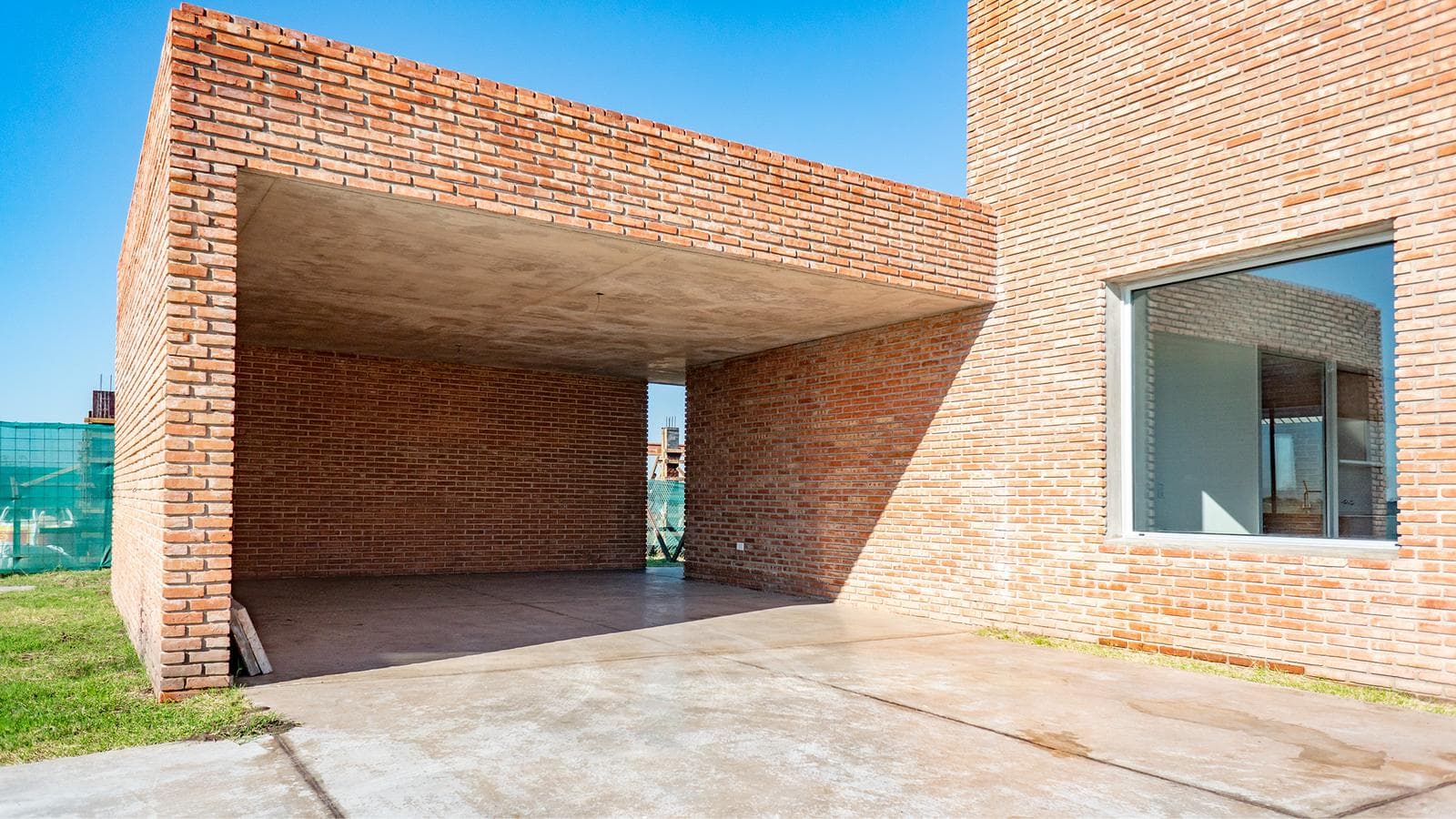 3-Bedroom House for Rent with Pool in La Finca, Funes
