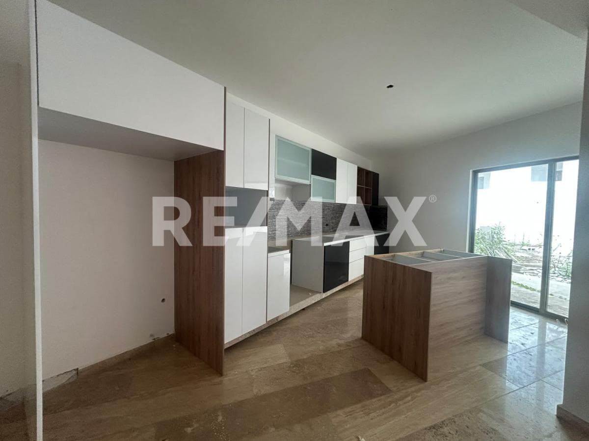 House for Sale in Morelos, Delicias, Cuernavaca
