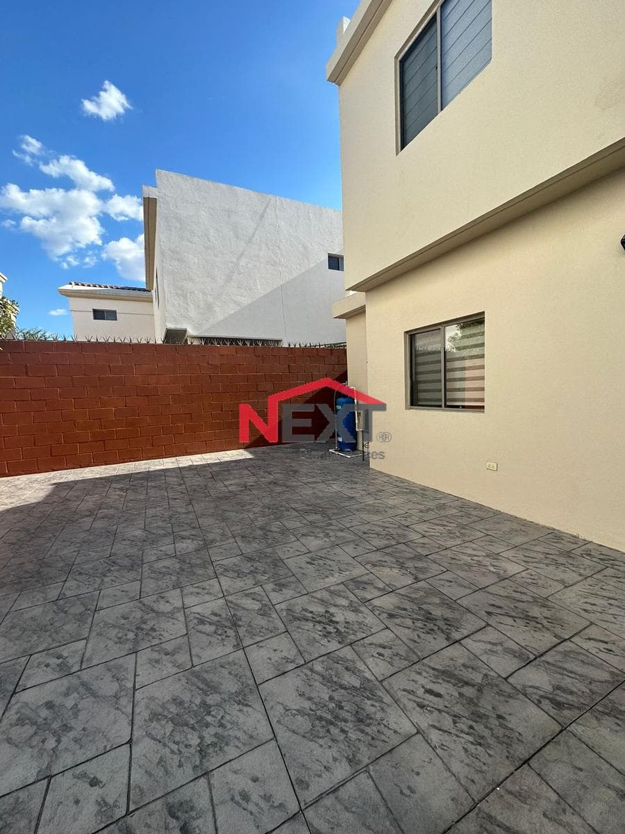HOUSE FOR RENT IN COMPOSTELA RESIDENCIAL