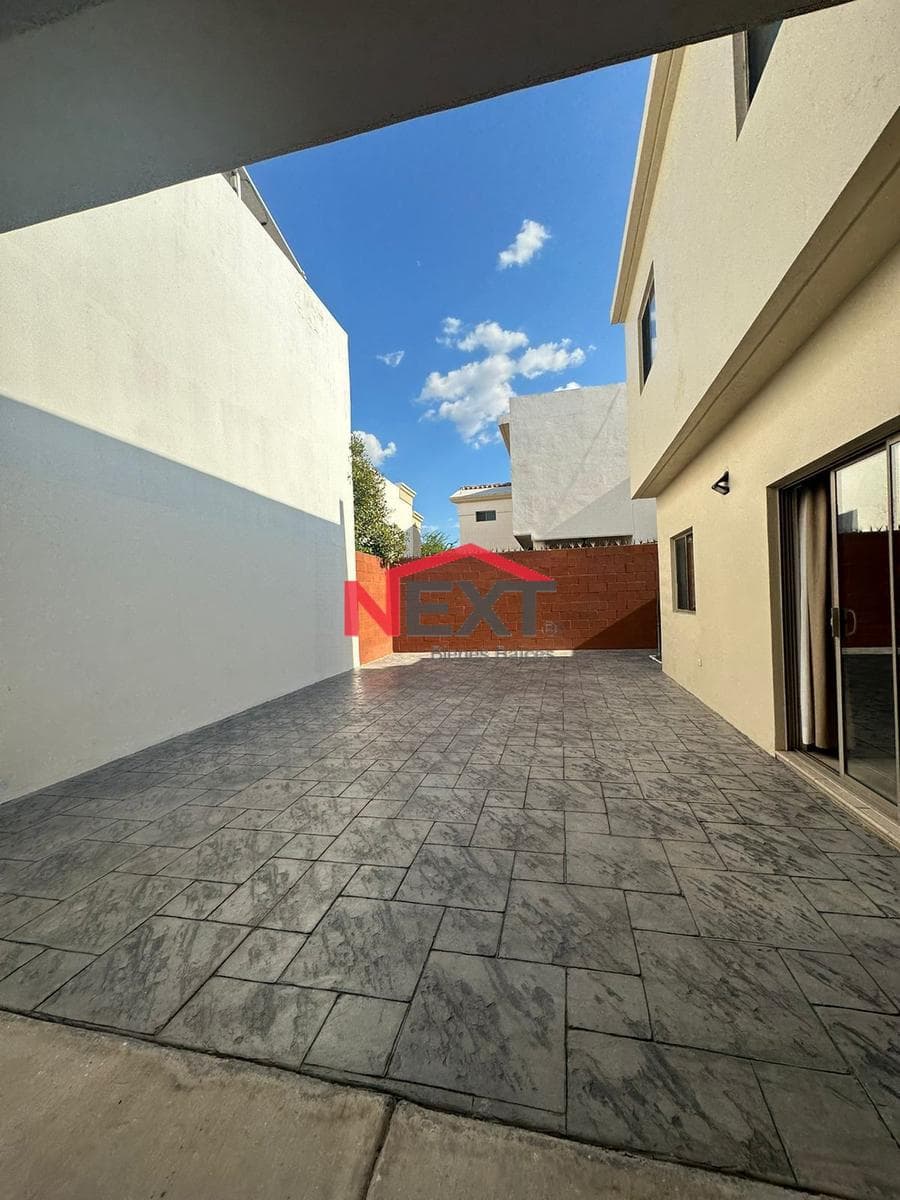 HOUSE FOR RENT IN COMPOSTELA RESIDENCIAL