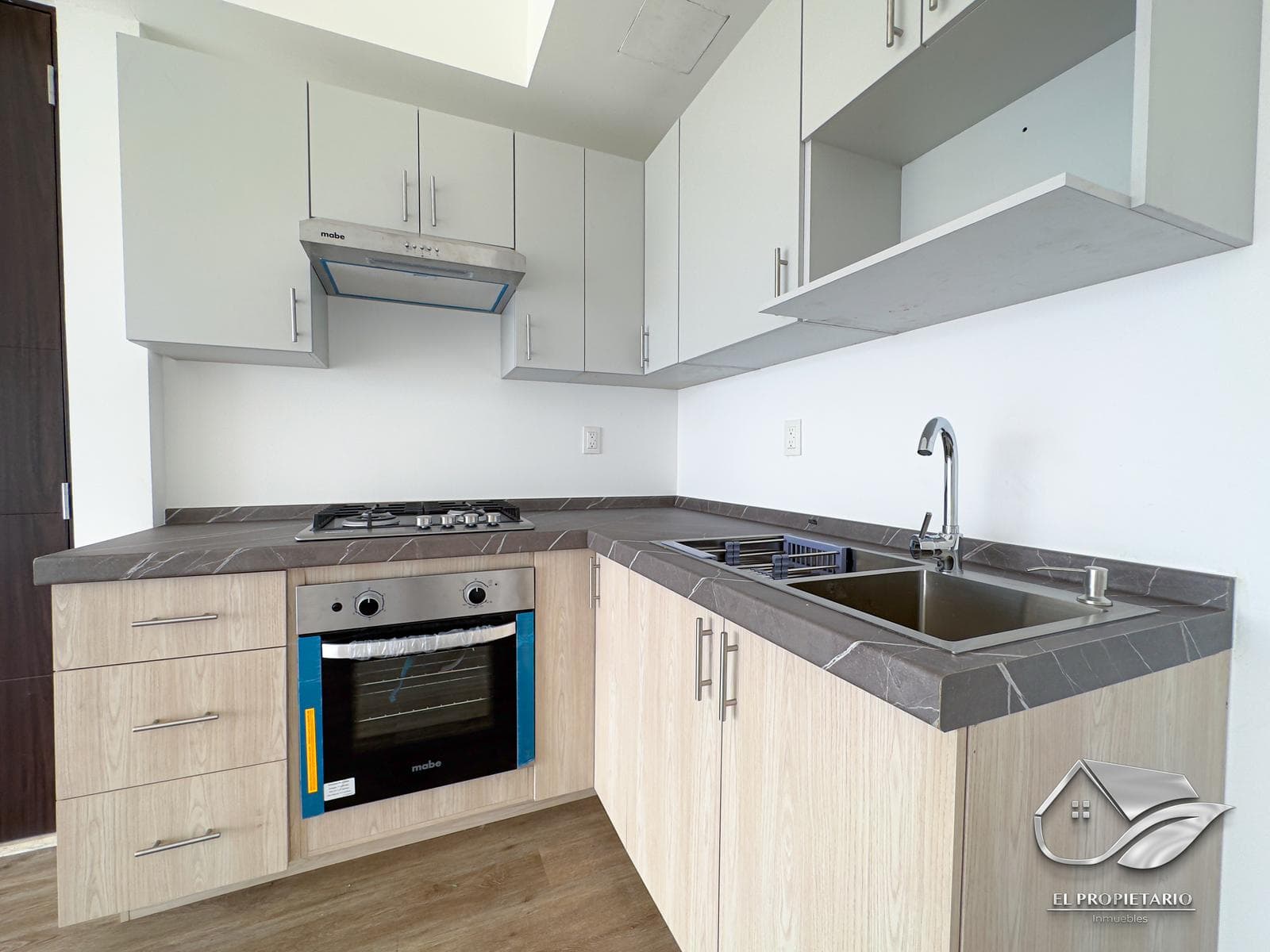 FULLY FURNISHED 2-Bedroom Apartment for Rent // Kyo Radiant – Downtown Monterrey