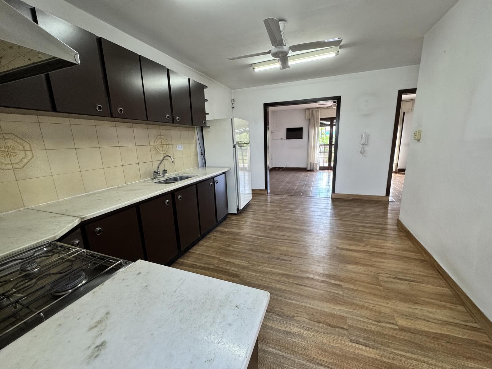 3-bedroom apartment with a balcony and a terrace with a grill in General Paz