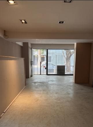 Commercial building in a block – Villa Crespo – 285 m² retail space 5 floors of office space