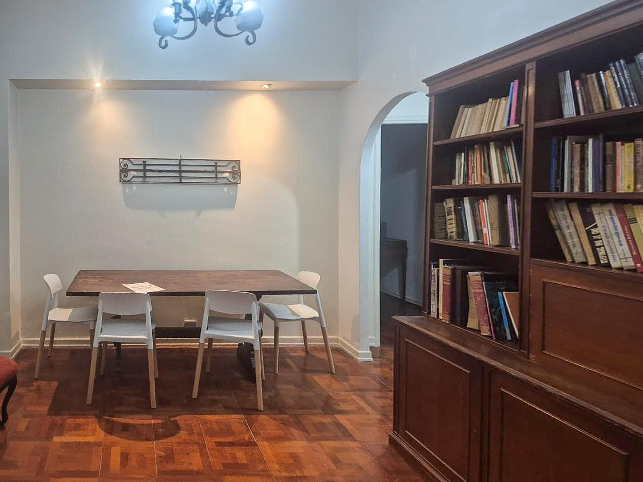 Furnished 2-Bedroom Apartment for Rent, Arenales and Libertad, Recoleta.