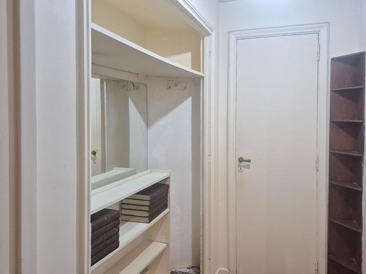 Furnished 2-Bedroom Apartment for Rent, Arenales and Libertad, Recoleta.