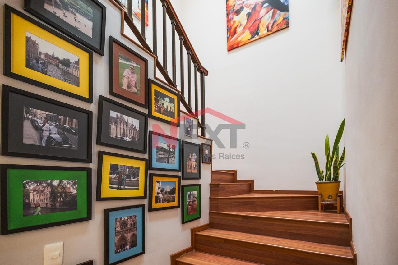 HOUSE FOR SALE IN THE ENCHANTING RESIDENTIAL COMPLEX