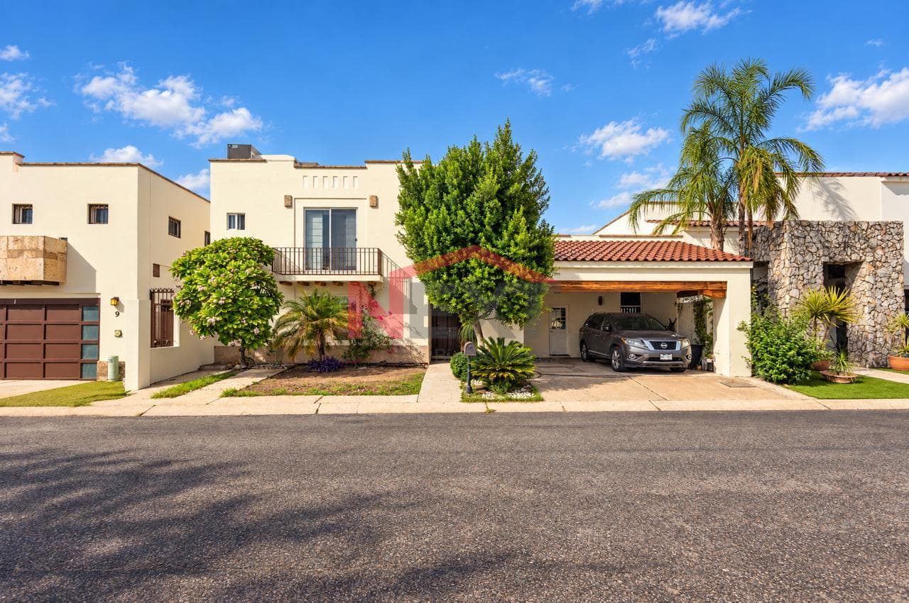 HOUSE FOR SALE IN THE ENCHANTING RESIDENTIAL COMPLEX