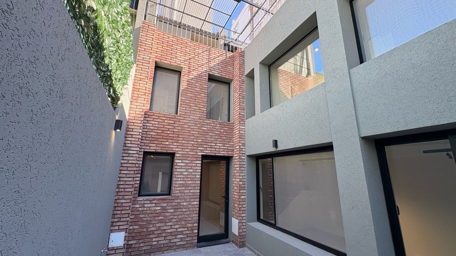 2-bedroom house for sale, brand new, in the river area