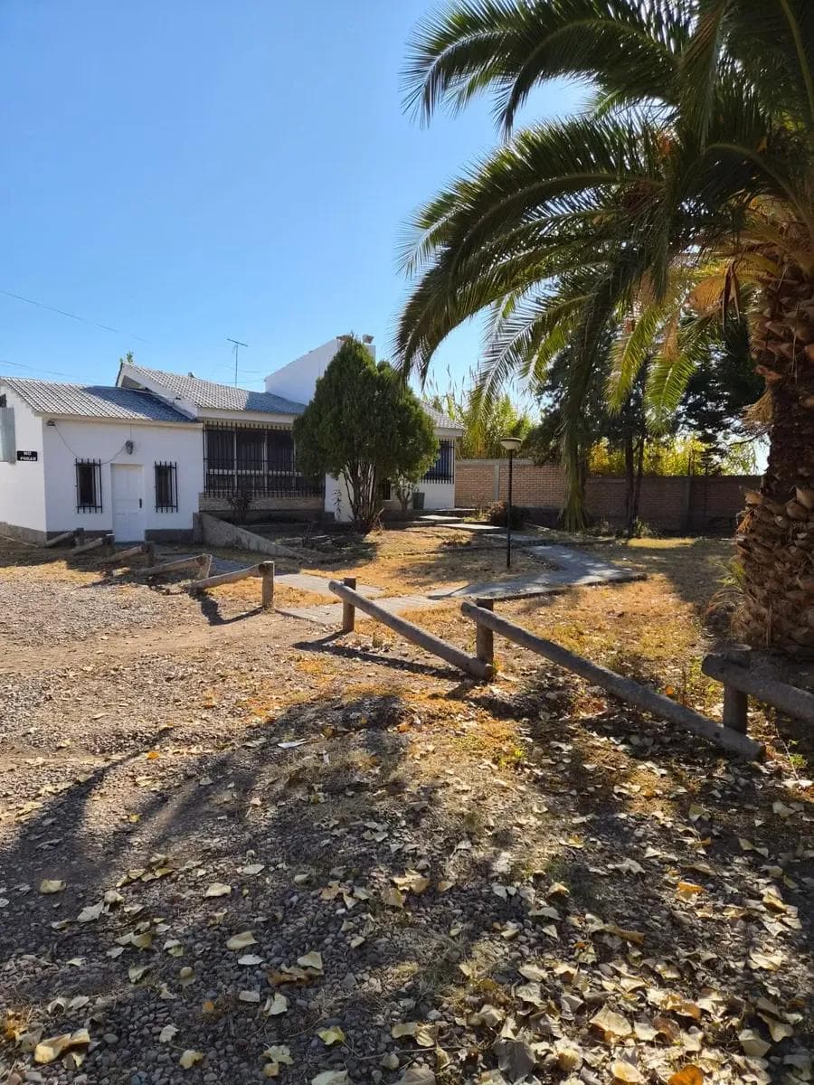 Galpones y Casa en Venta - Maipú, Mendoza