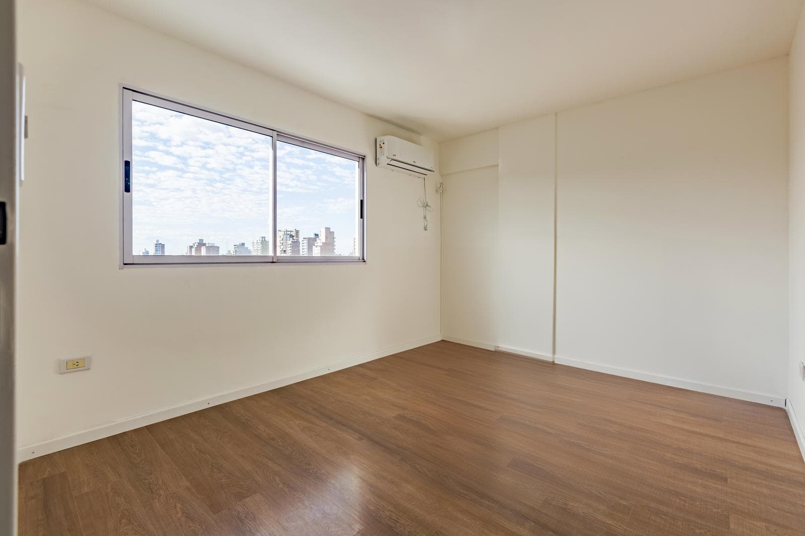 FOR SALE - Apartment - 2 bedrooms and 2 bathrooms - Abasto, Rosario.