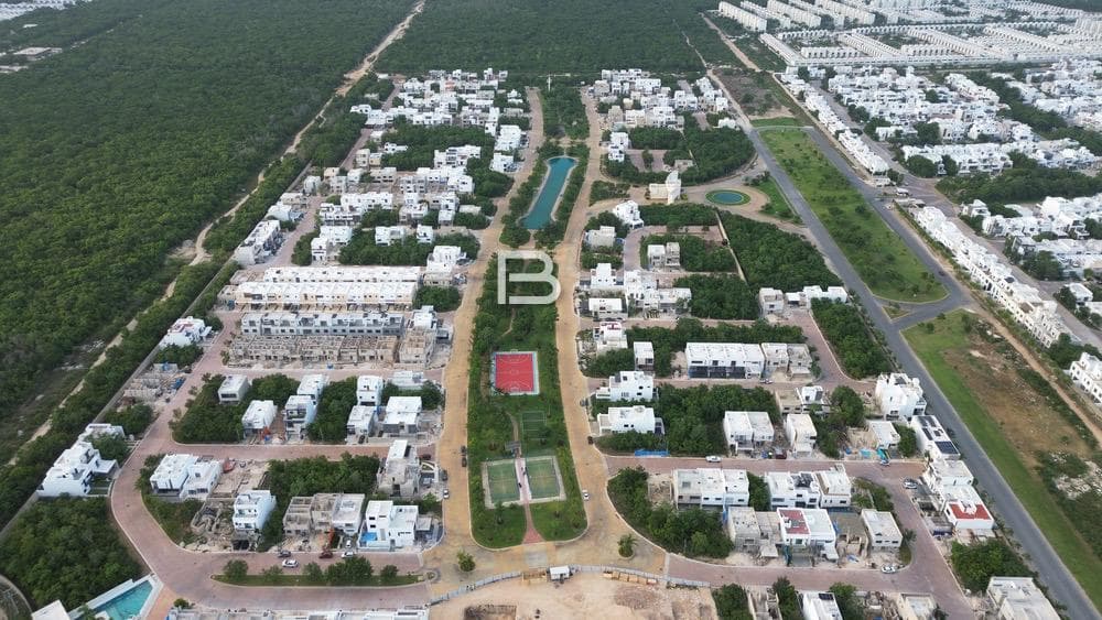 Río Residential Development: Land for Sale with Park Frontage