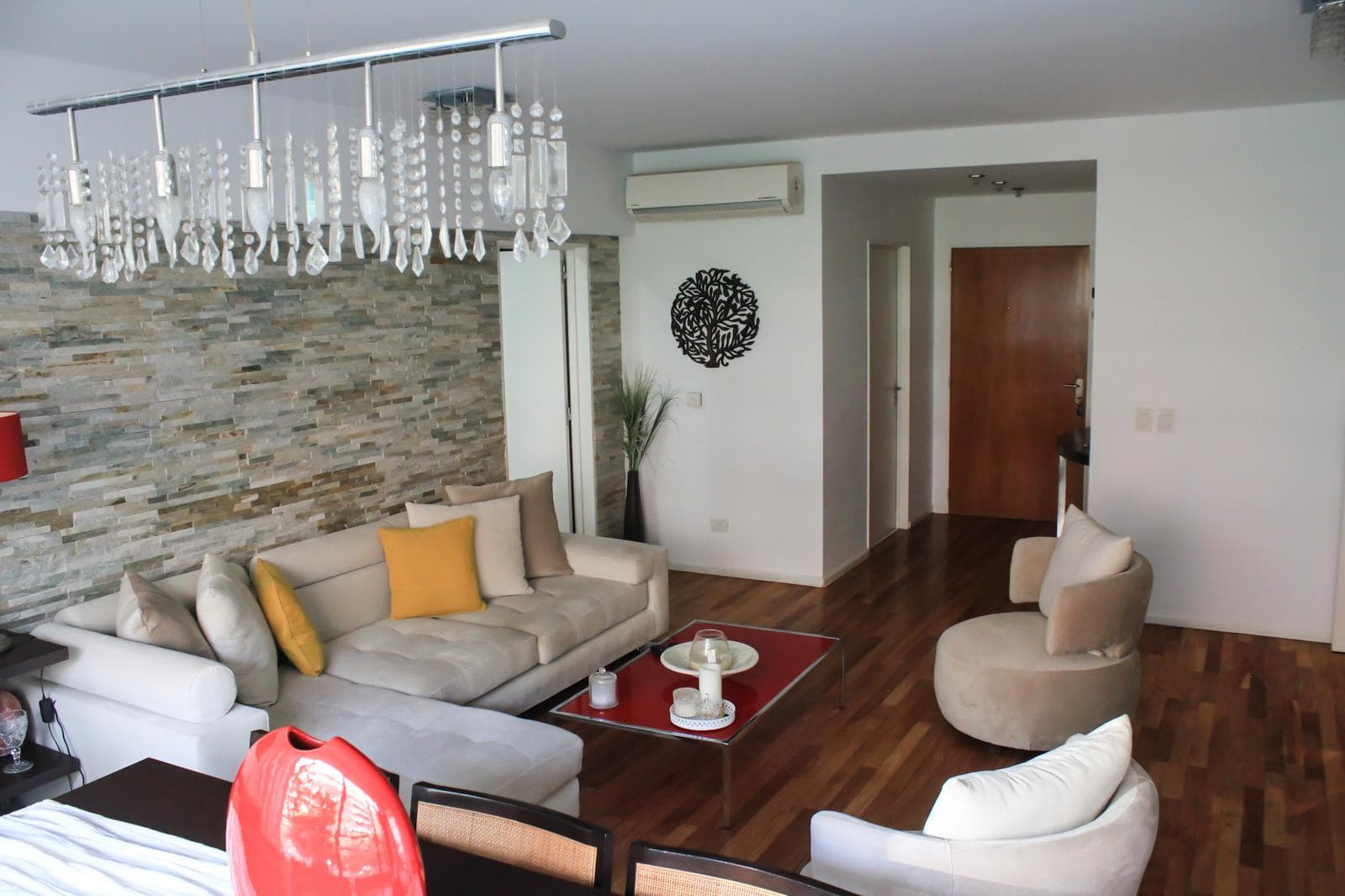 4-room furnished apartment for rent with a garage in Puerto Madero!!! In impeccable condition
